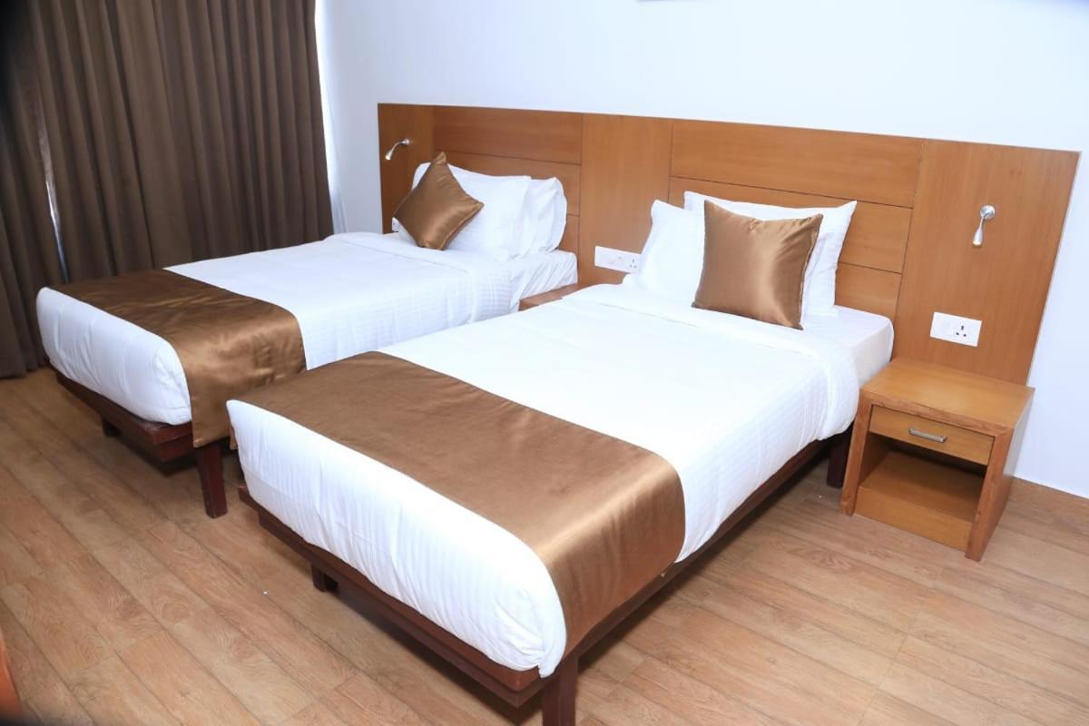 Hotel Panchavady Tiruvalla Dış mekan fotoğraf