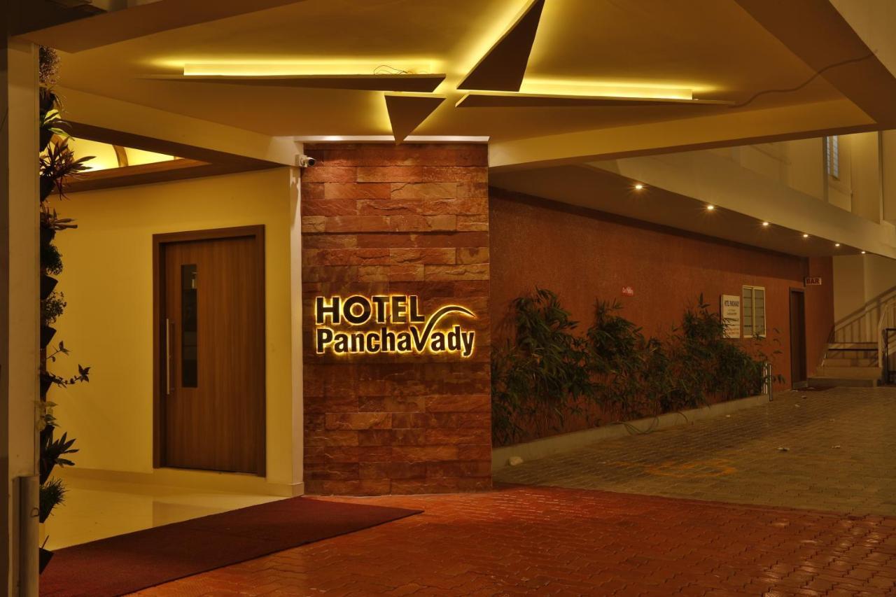 Hotel Panchavady Tiruvalla Dış mekan fotoğraf